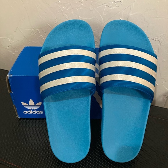 Adidas Blue slides sandal women’s US size 9 - Picture 6 of 7